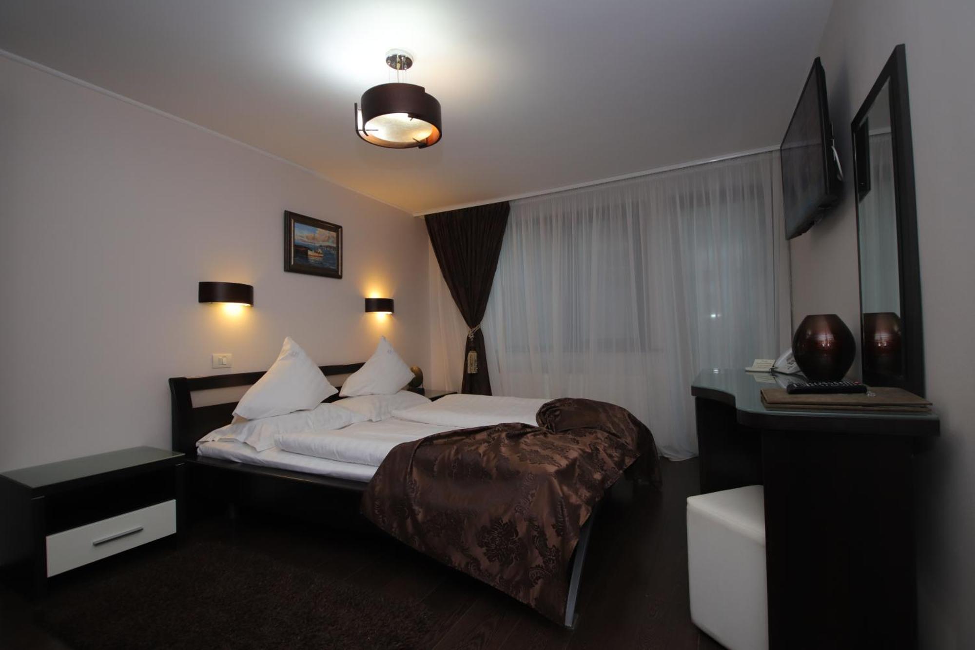 Complex Cochet Hotel Busteni Bagian luar foto