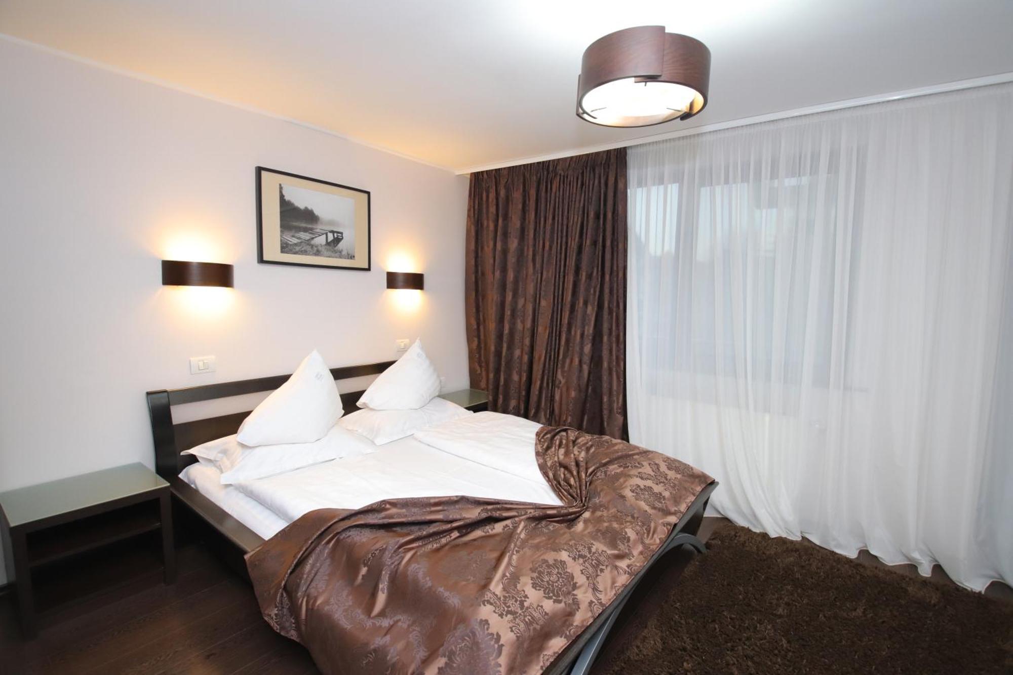 Complex Cochet Hotel Busteni Bagian luar foto