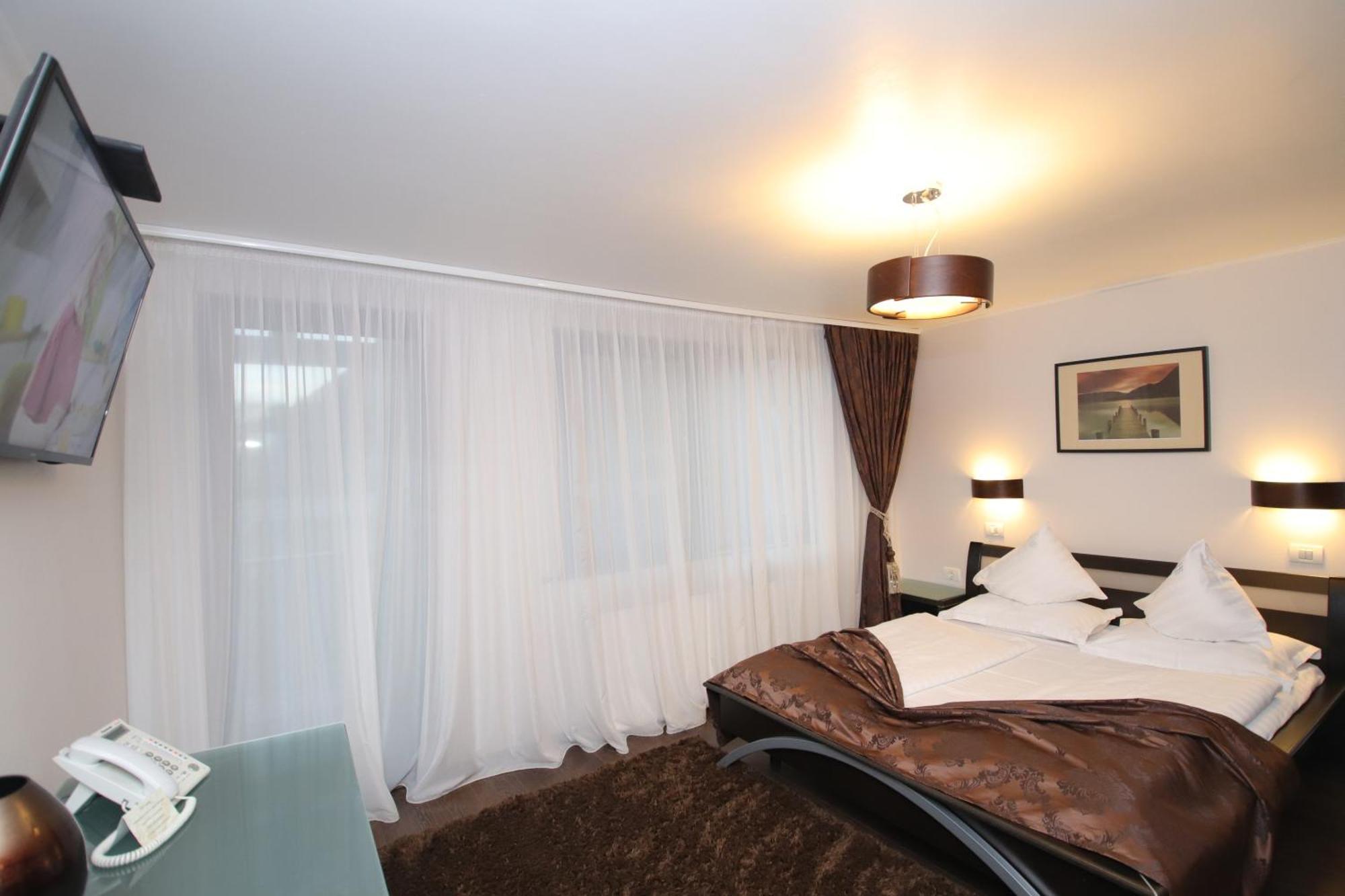 Complex Cochet Hotel Busteni Bagian luar foto